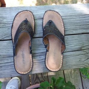 Naturalized Women's Sandals